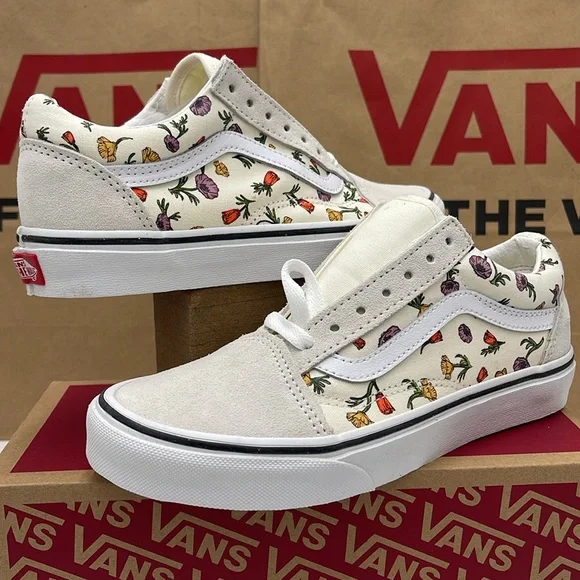 Vans WMNS Floral Canvas Sneakers Old Skool
Poppy Floral Cream
VNA5KRSCRM - Picture 9 of 16